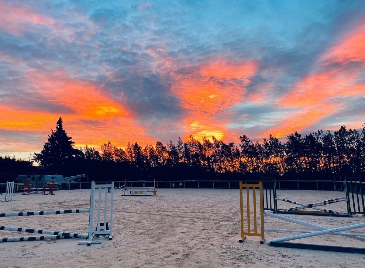 Coucher de soleil sur la carrière du Domaine de Révélat