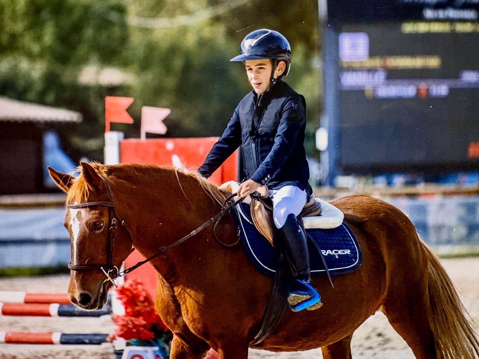 Jeune cavalier à poney au CSO d’Aix-Meyreuil
